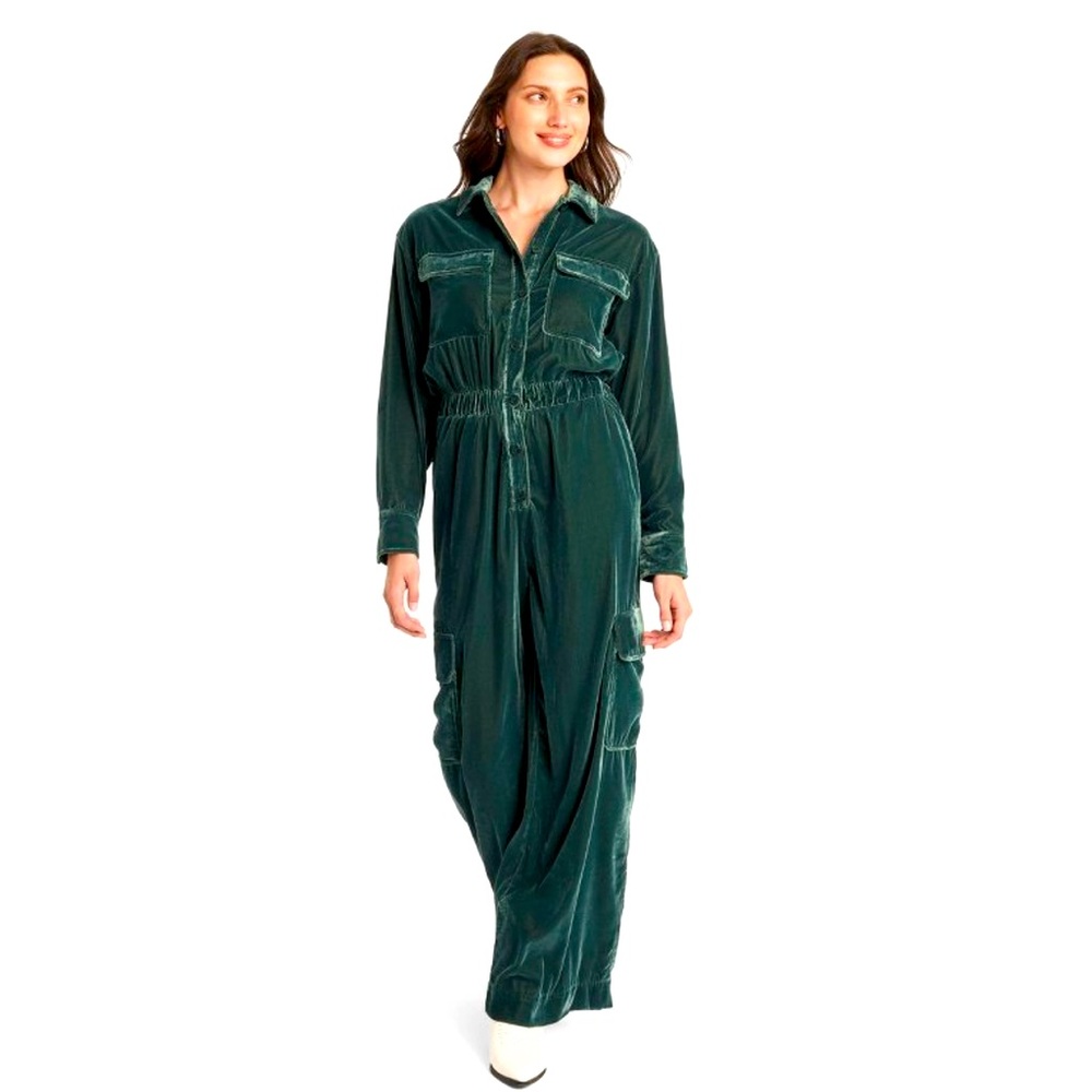 Universal Thread pine green wide leg velvet jumpsuit with side cargo pkts NWT